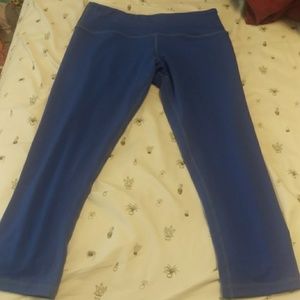 Ariabella active blue Capri's